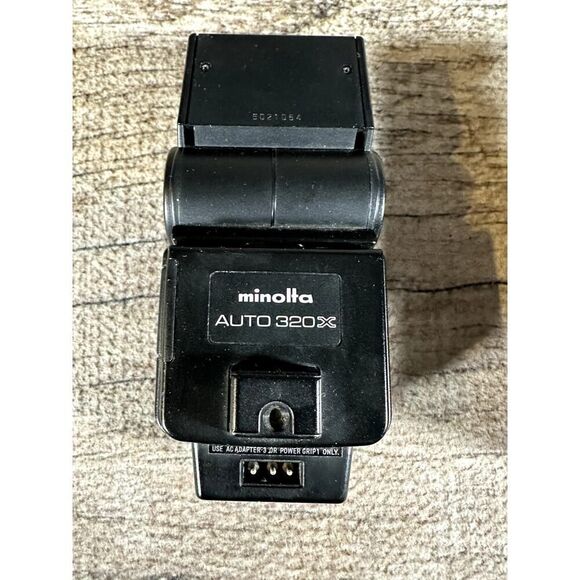Minolta Auto 320X Flash Unit with Case for Film Cameras Untested as-is - Picture 2 of 11